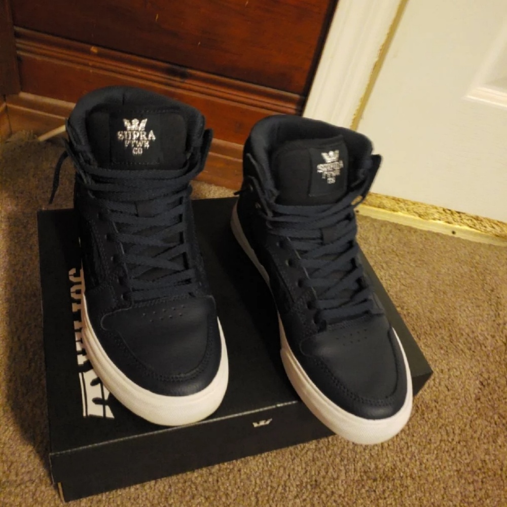 Sold - Picture 3 of 4